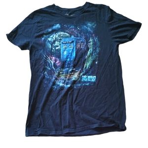 VINTAGE DR. WHO AND THE DALEKS, SIZE MEDIUM ♥️ COLLECTABLE, FAN TEE